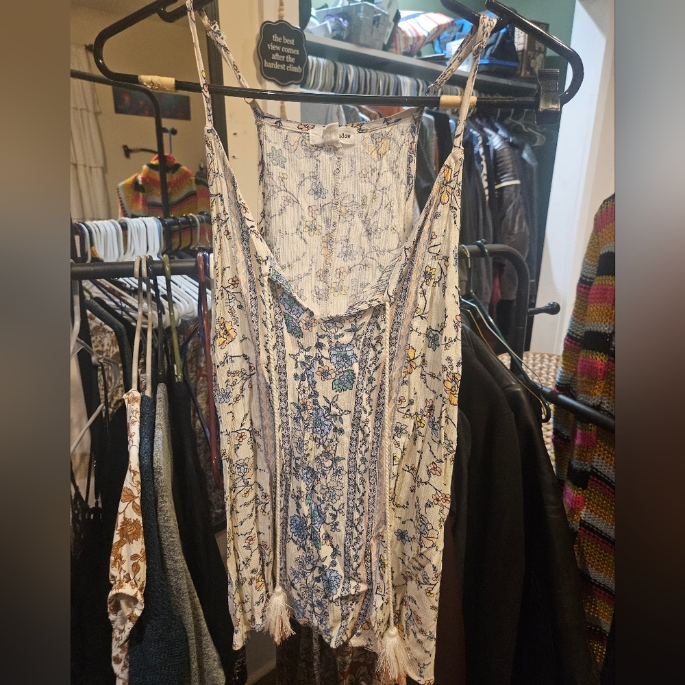 Eyeshadow Floral Patterned Top